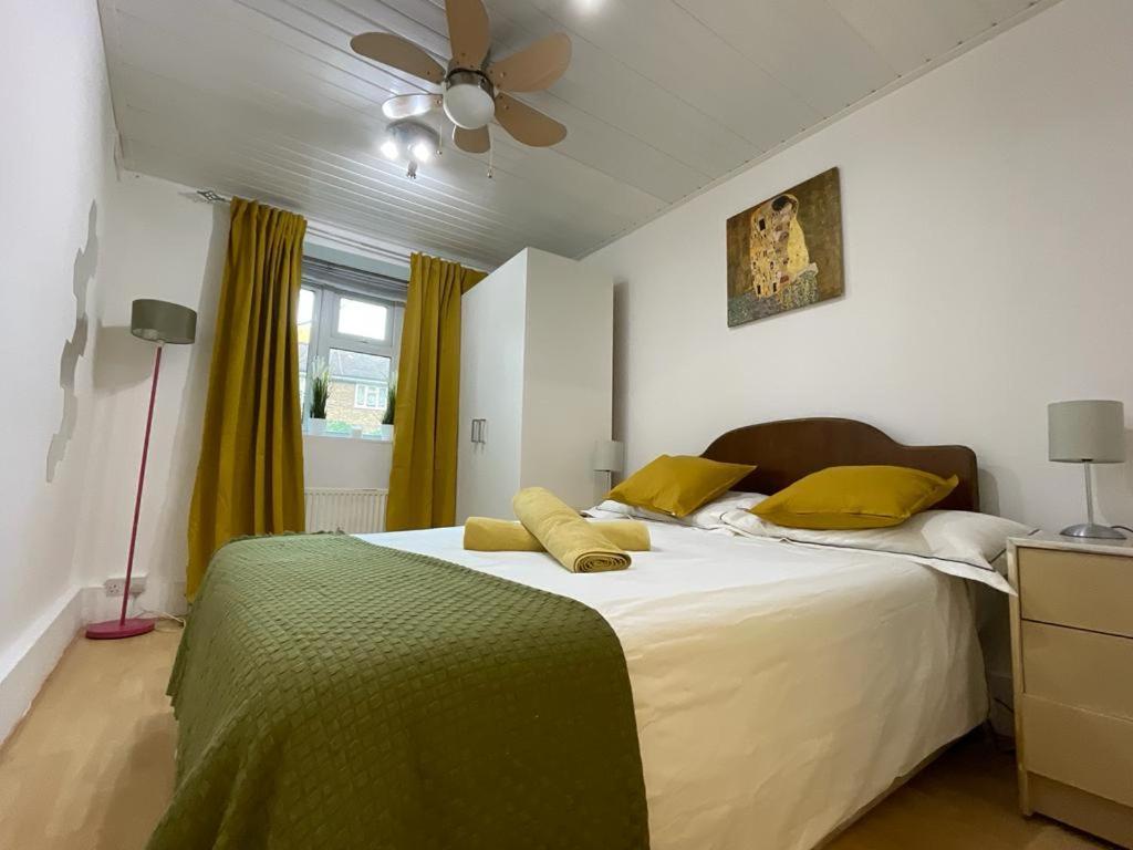 Appartamento Cosy Flat Close To East Finchley Station Londra